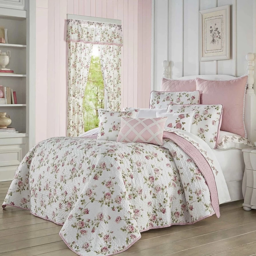 Royal Court Mary Quilt Set in Rose - Outlet Luxury Bedding Collection