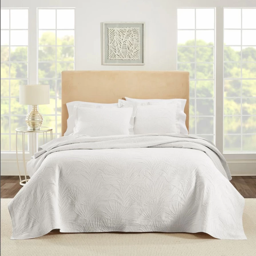 "Realeza Ella European Matelasse Coverlet Set – Luxury Bedding Collection"