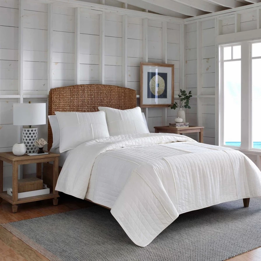 Southern Tide Point Reyes Quilt - Premium Comfort & Style for Cozy Living