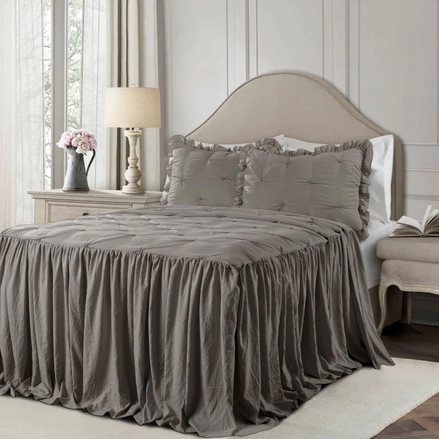 Luxury Pintuck Ruffle Bedspread Set - Elegant Skirt Design for Modern Bedrooms