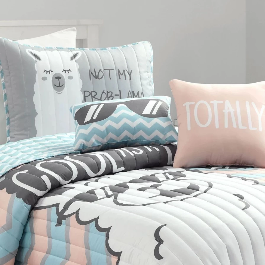 Cool As Llama Reversible Quilt Set - Soft & Stylish Bedding Collection