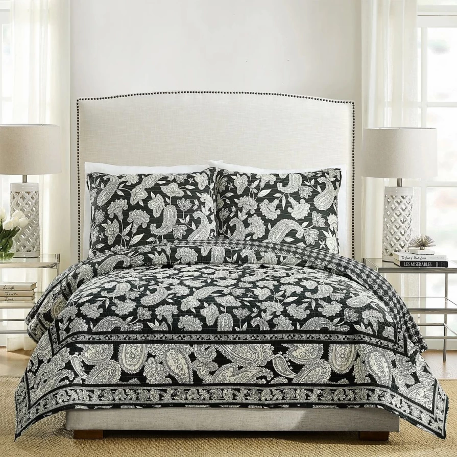 Vera Bradley Makani Paisley White Quilt Review: Best Styles & Buying Guide