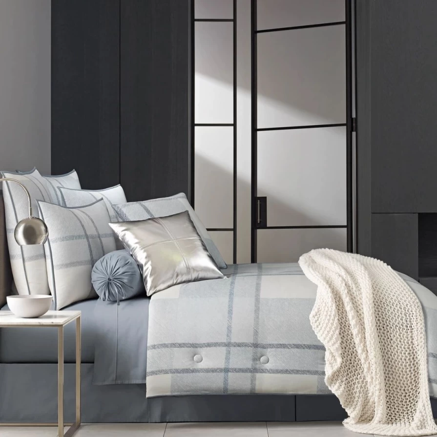 Premium Oliver Leighton Comforter Set - Luxurious Bedding Collection for Ultimate Comfort
