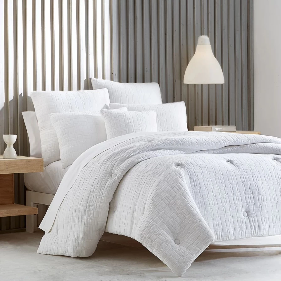 Oliver Sinclair 3-Piece White Comforter Set – Premium Bedding Collection