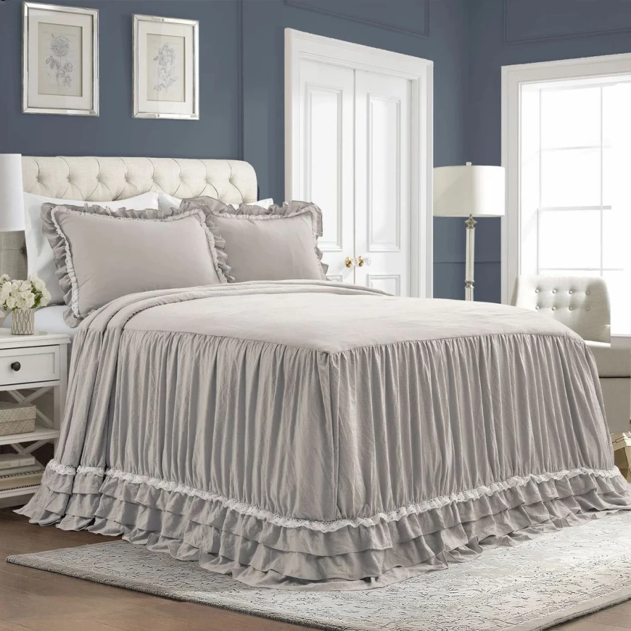"Ella Shabby Chic 3-Piece Bedspread Set with Ruffle Lace - Premium Bedding Collection"