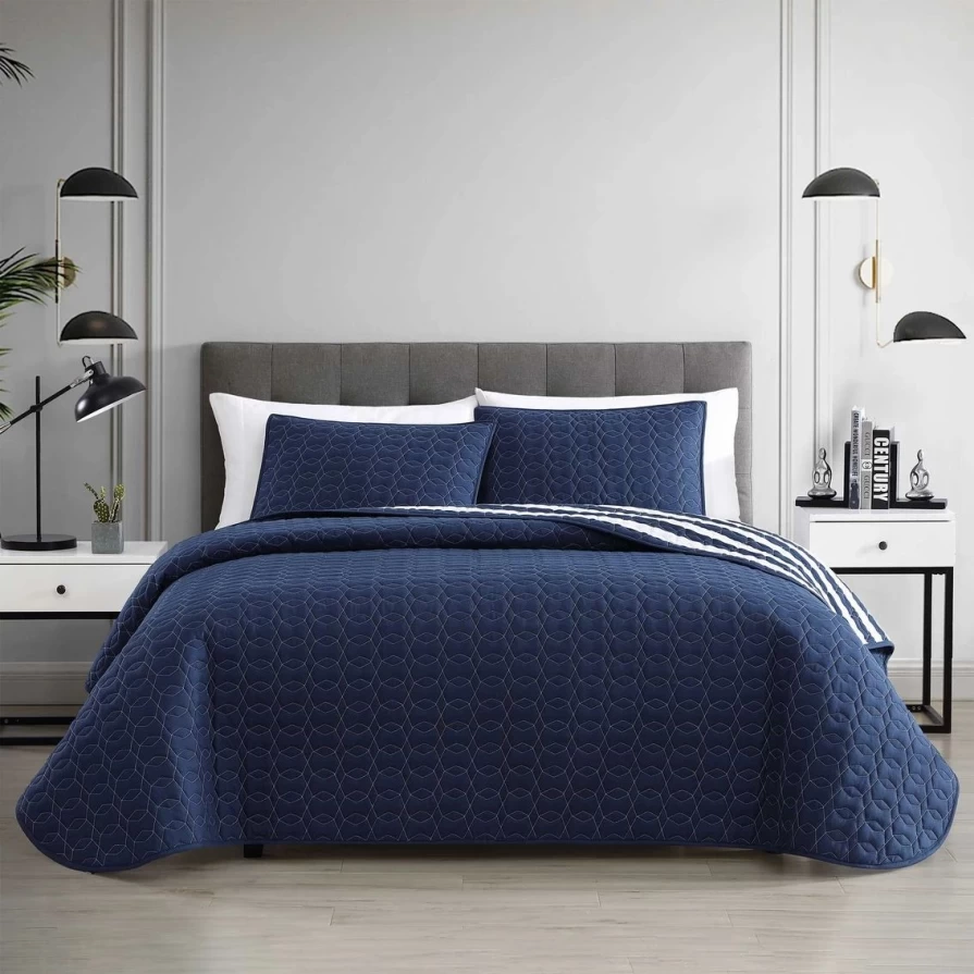 "Premium Freshee Quilt Set - Soft & Cozy Bedding Collection for Ultimate Comfort"