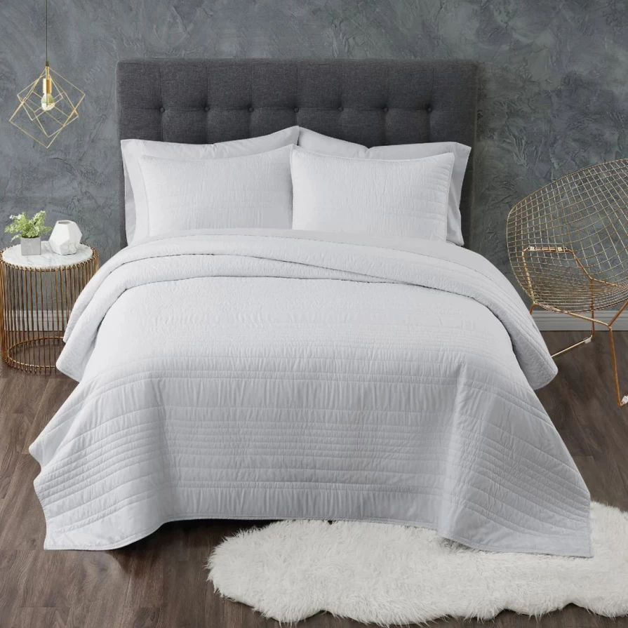 "Premium Antimicrobial 3-Piece Quilt Set – Hypoallergenic & Calming Bedding for Hot Sale"