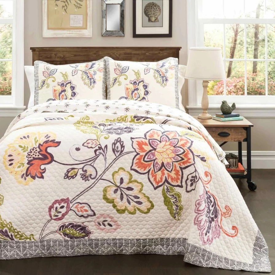 "Aster 3-Piece Quilt Set - Soft & Stylish Bedding for Budget-Friendly Decor"