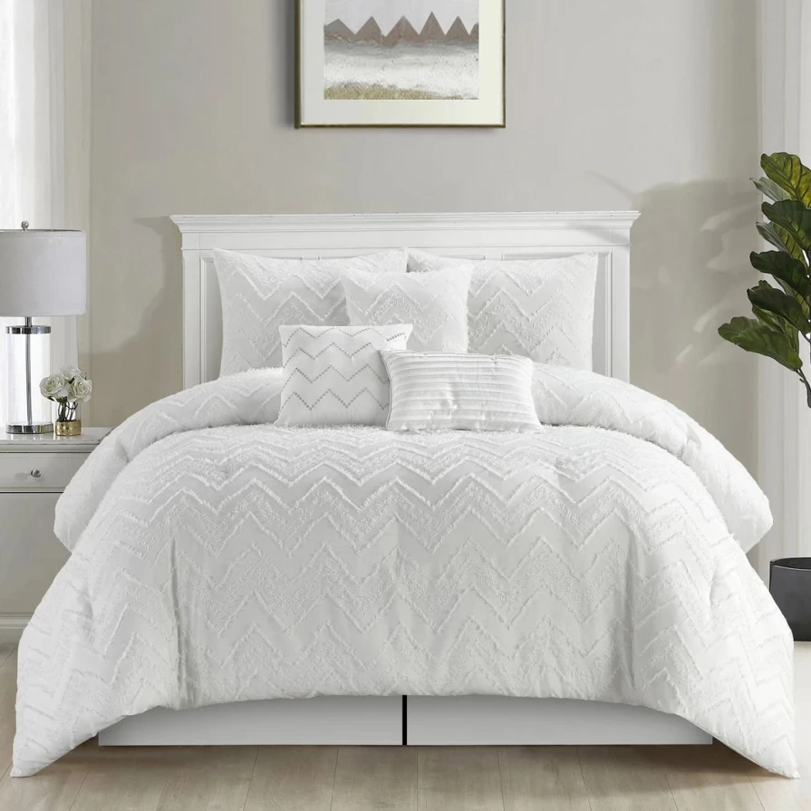 "Premium 7-Piece Farisa Comforter Set - Luxury Bedding Collection for Grand Avenue Homes"