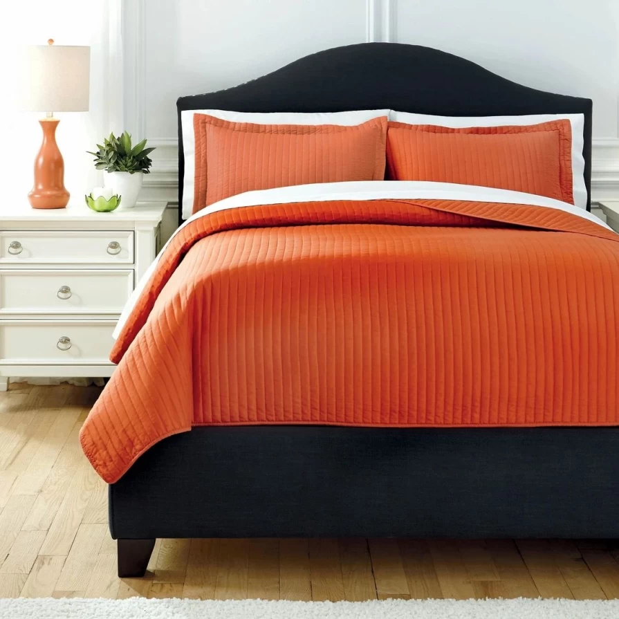 Signature Design By Ashley Raleda 3-Piece Contemporary Coverlet Set - Soft Bedspread & Stylish Decor