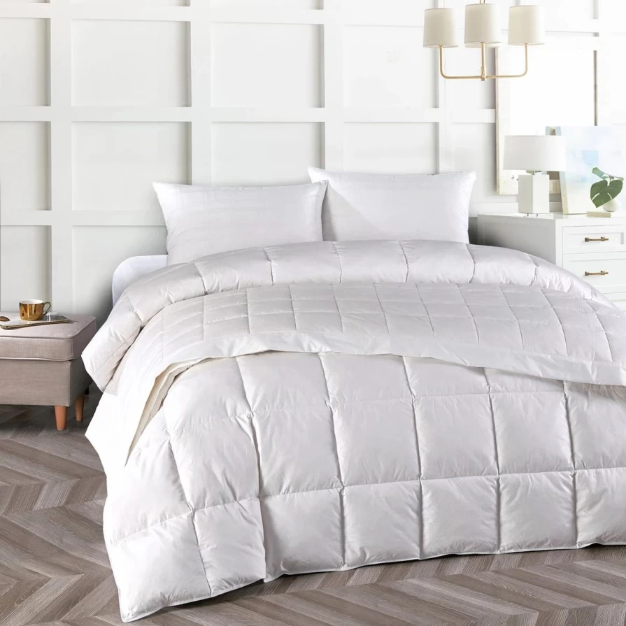 Premium MiniFeather Full/Queen Size Comforter - Lightweight & Hypoallergenic Bedding for All-Season Comfort